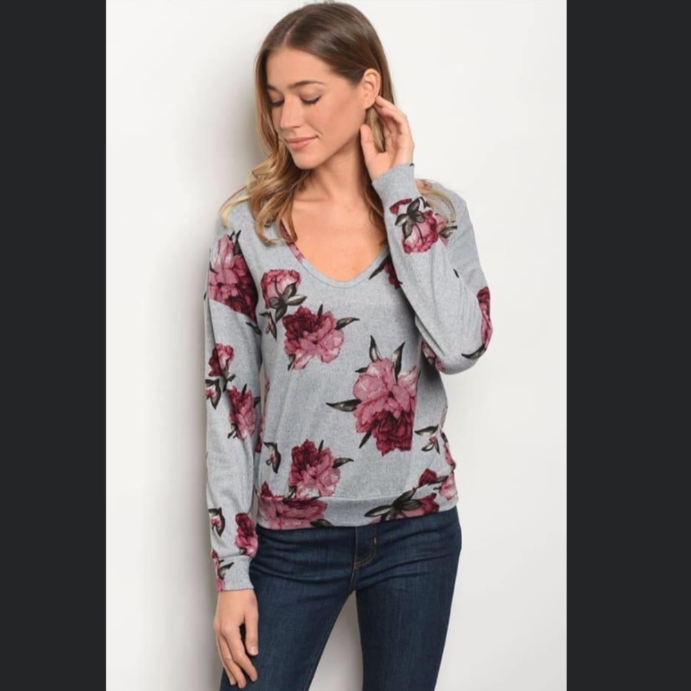 Long sleeve knit top